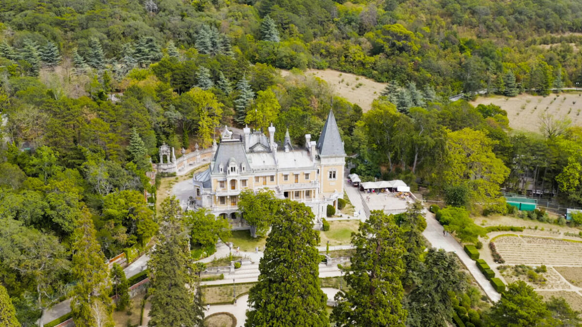 Массандра: дворец и винзавод