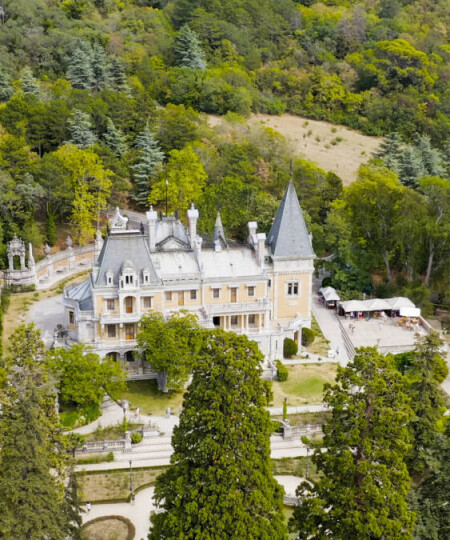 Массандра: дворец и винзавод