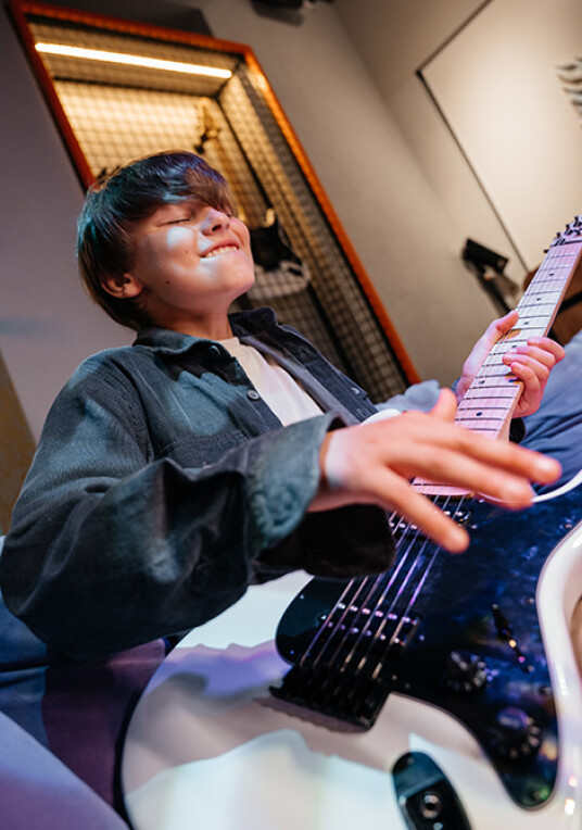 ТВОРЧЕСКИЕ МАСТЕРСКИЕ В ТИН-КЛУБЕ