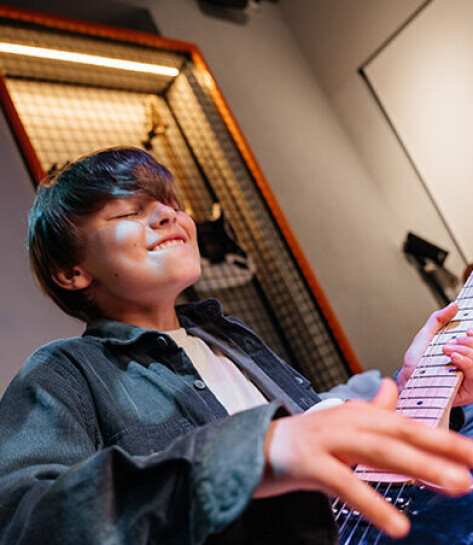 ТВОРЧЕСКИЕ МАСТЕРСКИЕ В ТИН-КЛУБЕ