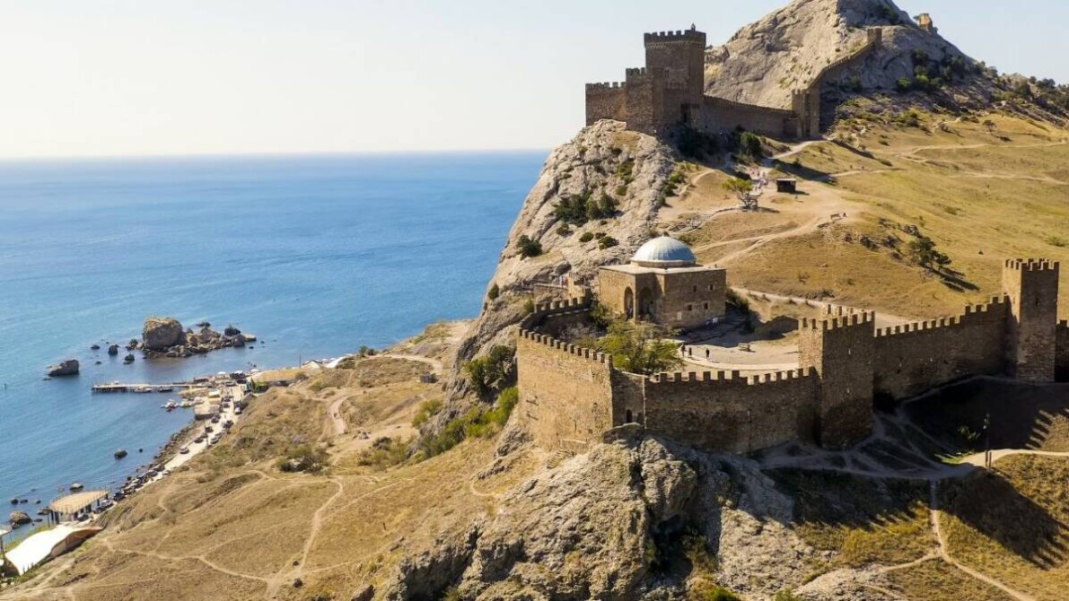 Что посмотреть в Судаке за 1 день: топ достопримечательностей